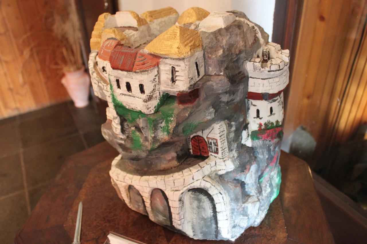 Pension Und Restaurant Die Burg エーレンフリーデルスドルフ エクステリア 写真